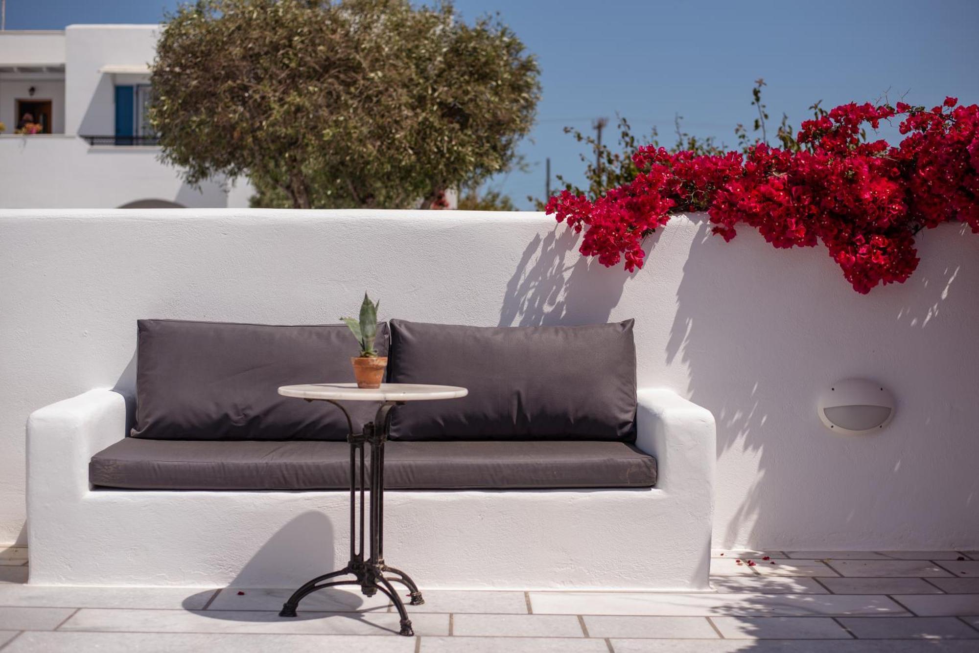 Aparthotel Ikaros & 3*